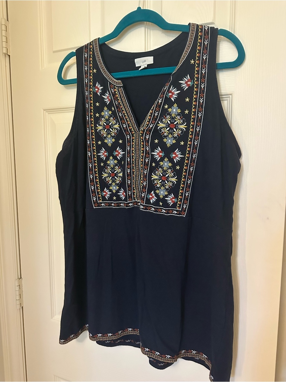 J Jill Embroidered Navy Sleeveless Women's Top
